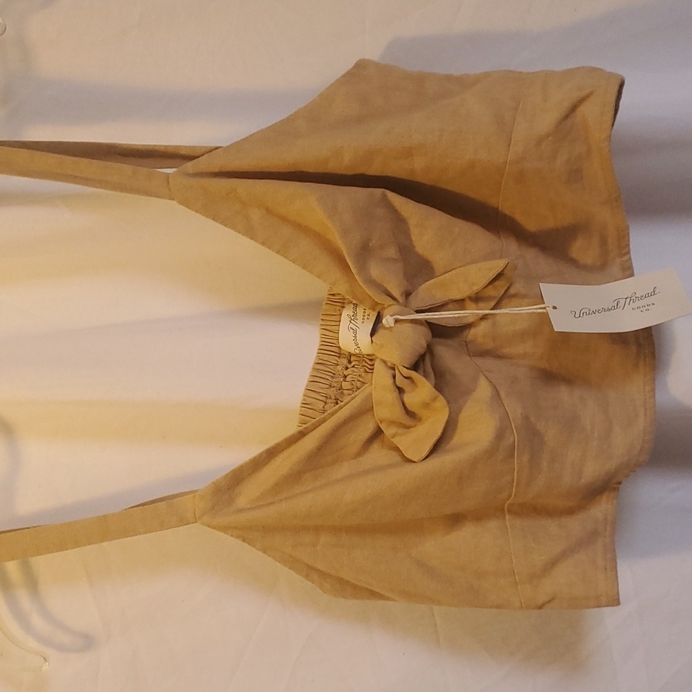 Universal thread NWT TOP - Picture 2 of 2